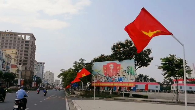 Rực rỡ cờ hoa chào mừng 49 năm Ngày Giải phóng miền Nam, thống nhất đất nước- Ảnh 14. Rực rỡ cờ hoa chào mừng 49 năm Ngày Giải phóng miền Nam, thống nhất đất nước- Ảnh 14.